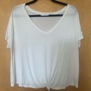 WHITE SHORT SLEEVE TSHIRT